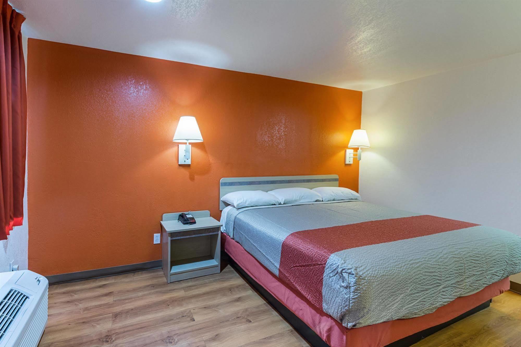 Motel 6-Lancaster, Tx - Desoto - Ланкастер Экстерьер фото
